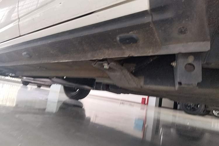 Used Dongfeng NAMMI BOX 2022 Chasing Wind Edition 351 km Advanced Model Left Side Sill
