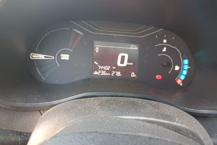 Used Dongfeng NAMMI BOX 2022 Chasing Wind Edition 331 km Standard Model Odometer Close Up