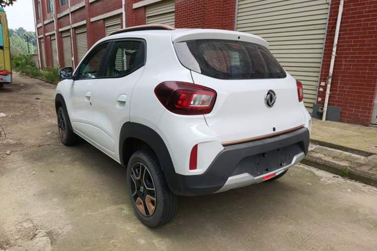 Used Dongfeng NAMMI BOX 2022 Revised Light Wind Edition 201 km Standard Version Rear Left 45 Deg