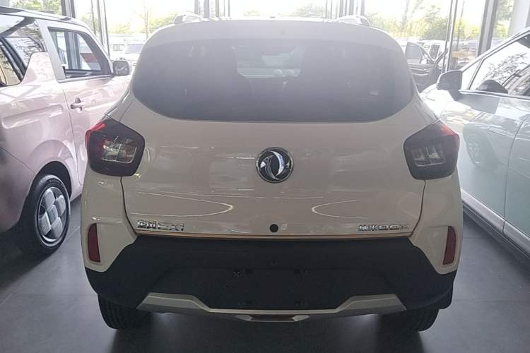 Used Dongfeng NAMMI BOX 2022 Champion Edition Light Wind Version 201KM Standard Model Rear