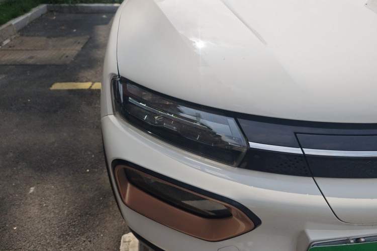 Used Dongfeng NAMMI BOX 2022 Light Wind Edition 201KM Standard Model Right Front Headlight