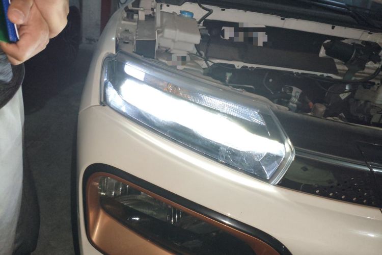 Used Dongfeng NAMMI BOX 2022 Chasing Wind Edition 331KM Advanced Model Right Front Headlight