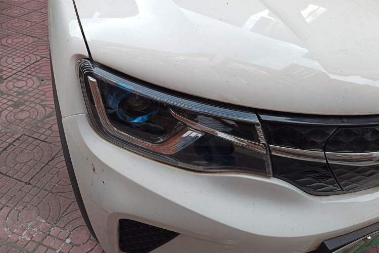Used Dongfeng NAMMI BOX 2022 Chasing Wind Edition 331 km Standard Model Right Front Headlight