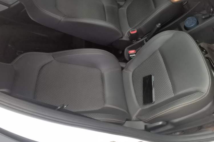 Used Dongfeng NAMMI BOX 2022 Champion Edition Light Wind Version 201KM Standard Model Right Front Seat
