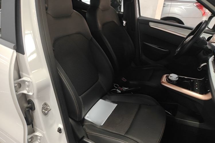 Used Dongfeng NAMMI BOX 2022 Champion Edition Light Wind Version 201KM Standard Model Right Front Seat