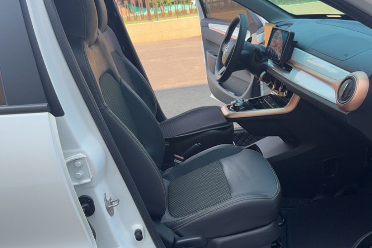 Used Dongfeng NAMMI BOX 2022 Light Wind Edition 201KM Lightning Model Right Front Seat