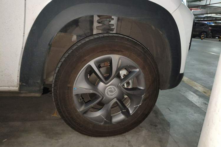 Used Dongfeng NAMMI BOX 2022 Chasing Wind Edition 331KM Advanced Model Right Front Wheel Hub