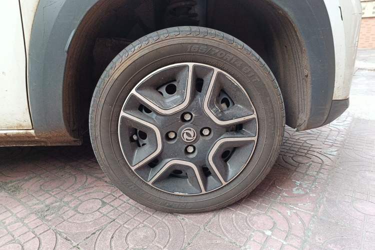 Used Dongfeng NAMMI BOX 2022 Chasing Wind Edition 331 km Standard Model Right Front Wheel Hub