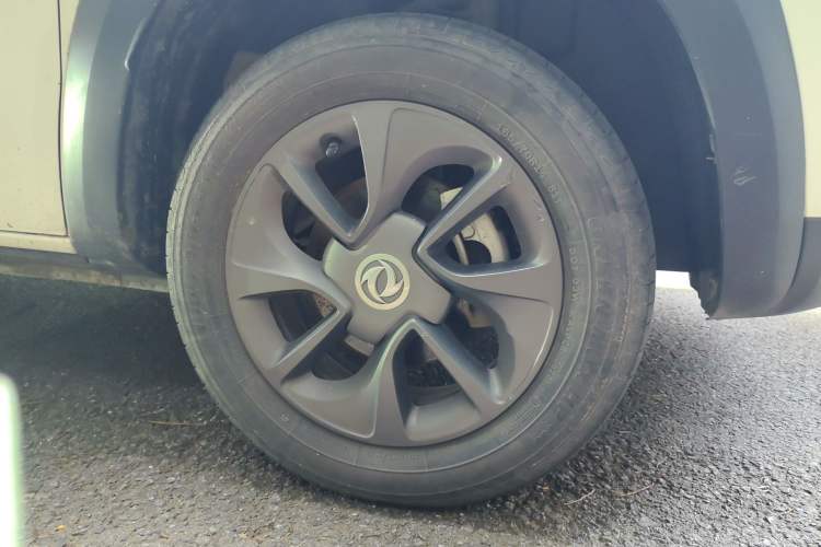 Used Dongfeng NAMMI BOX 2022 Chasing Wind Edition 331KM Advanced Model Right Front Wheel Hub