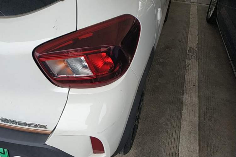 Used Dongfeng NAMMI BOX 2022 Chasing Wind Edition 331 km Standard Model Right Rear Taillight