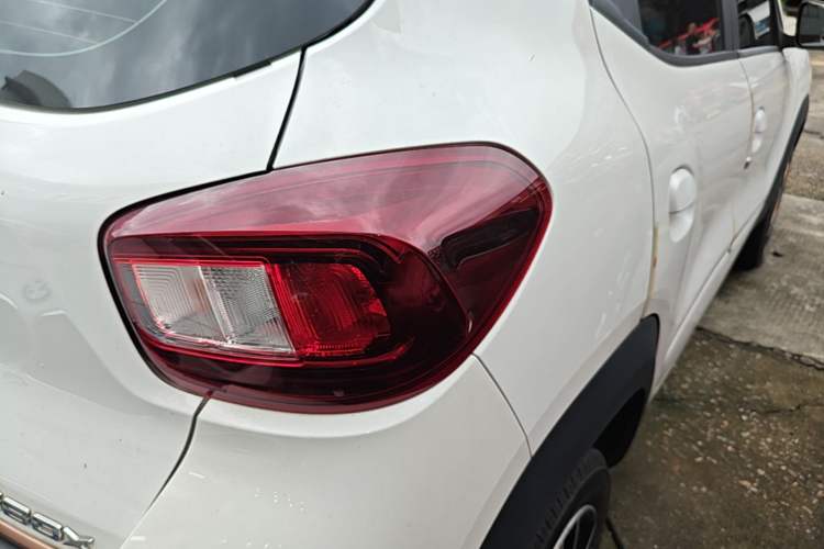Used Dongfeng NAMMI BOX 2022 Revised Light Wind Edition 201 km Standard Version Right Rear Taillight