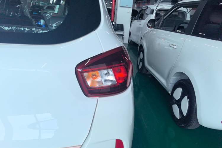Used Dongfeng NAMMI BOX 2022 Chasing Wind Edition 331 km Standard Model Right Rear Taillight