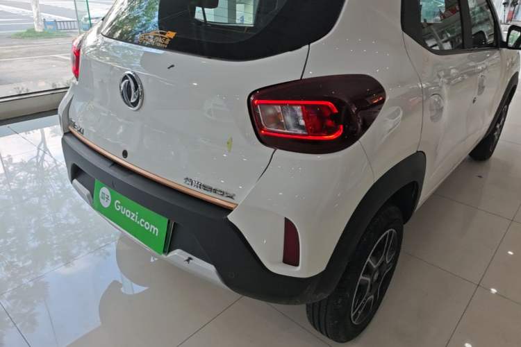 Used Dongfeng NAMMI BOX 2022 Revised Light Wind Edition 201 km Standard Version Right Rear Taillight