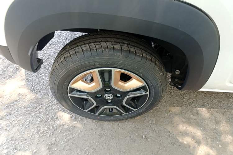 Used Dongfeng NAMMI BOX 2022 Chasing Wind Edition 331KM Advanced Model Right Rear Wheel Hub