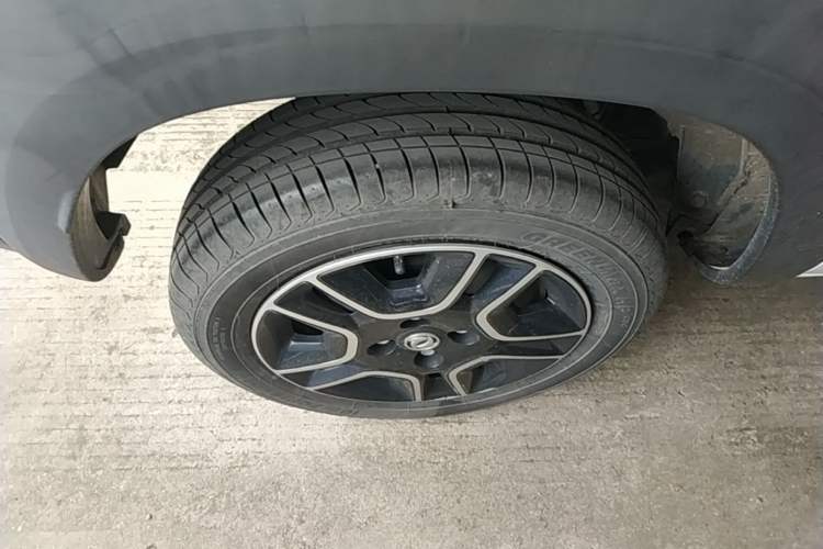 Used Dongfeng NAMMI BOX 2022 Chasing Wind Edition 331 km Standard Model Right Rear Wheel Hub