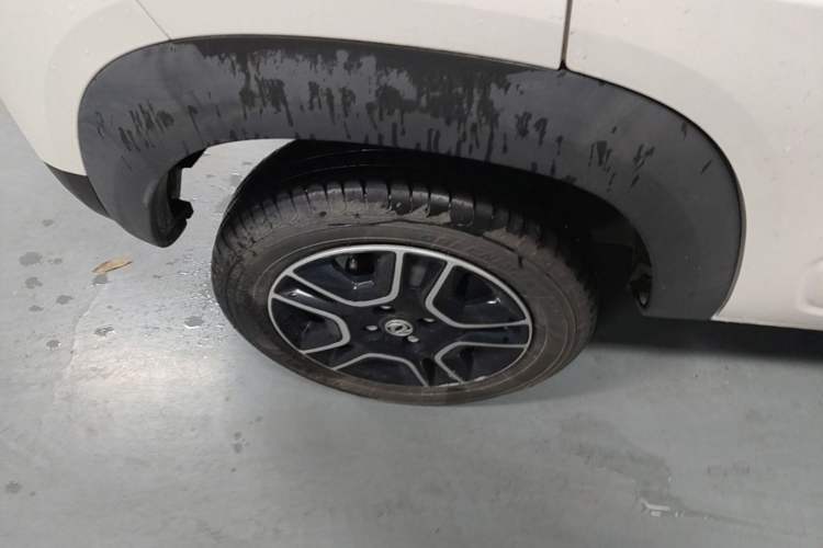 Used Dongfeng NAMMI BOX 2022 Chasing Wind Edition 331 km Standard Model Right Rear Wheel Hub