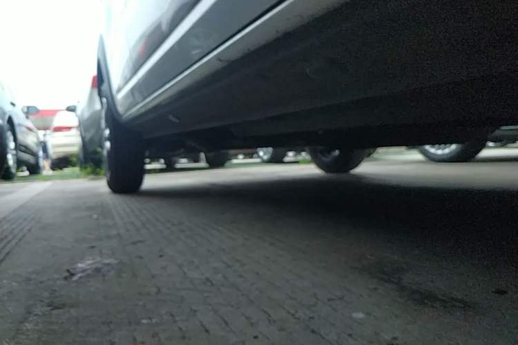 Used Dongfeng NAMMI BOX 2022 Chasing Wind Edition 331 km Standard Model Right Side Sill