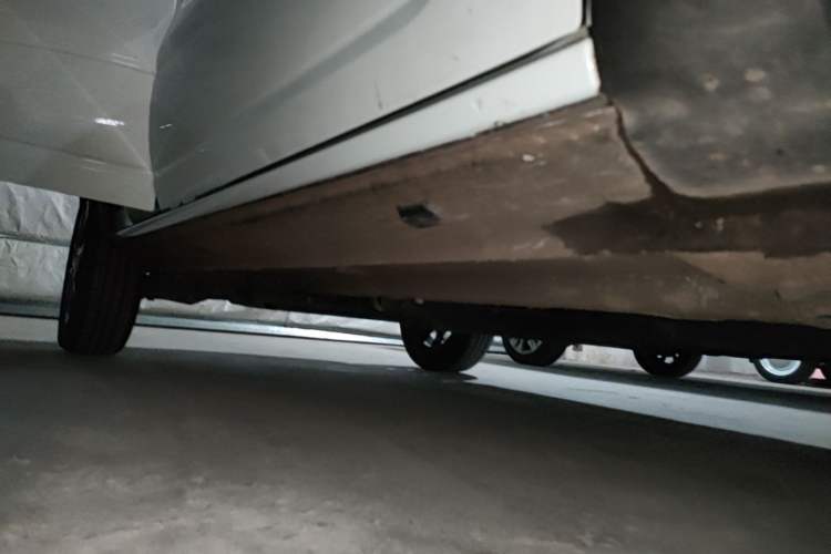 Used Dongfeng NAMMI BOX 2022 Chasing Wind Edition 331KM Advanced Model Right Side Sill