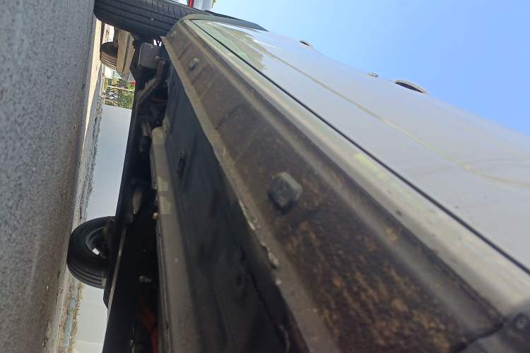Used Dongfeng NAMMI BOX 2022 Light Wind Edition 201KM Lightning Model Right Side Sill
