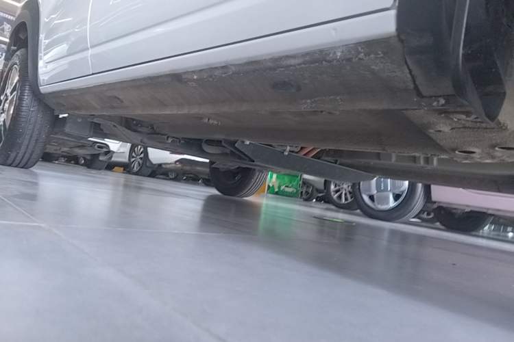 Used Dongfeng NAMMI BOX 2022 Champion Edition Light Wind Version 201KM Standard Model Right Side Sill