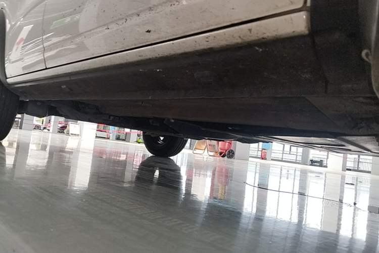 Used Dongfeng NAMMI BOX 2022 Chasing Wind Edition 351 km Advanced Model Right Side Sill