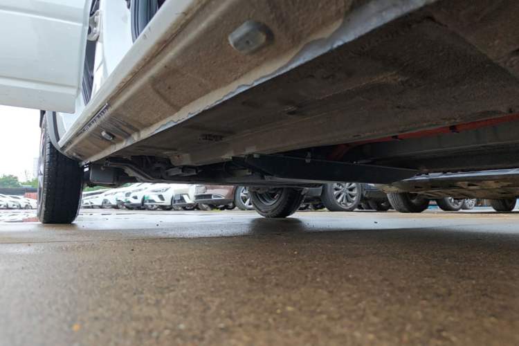 Used Dongfeng NAMMI BOX 2022 Chasing Wind Edition 331 km Standard Model Right Side Sill