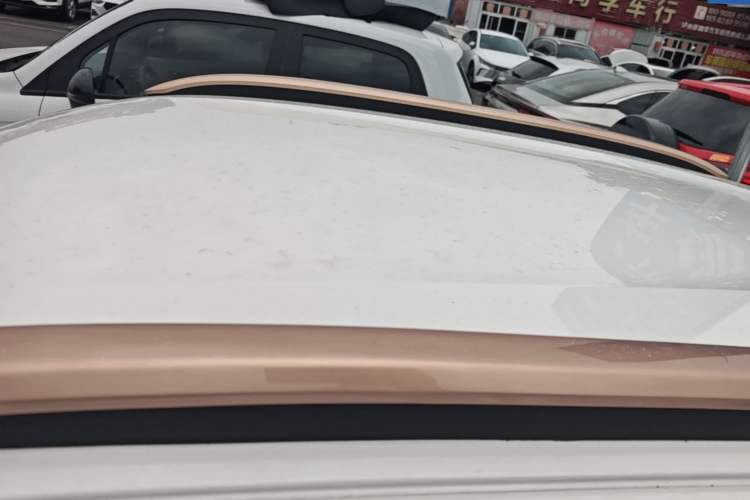 Used Dongfeng NAMMI BOX 2022 Revised Light Wind Edition 201 km Standard Version Roof