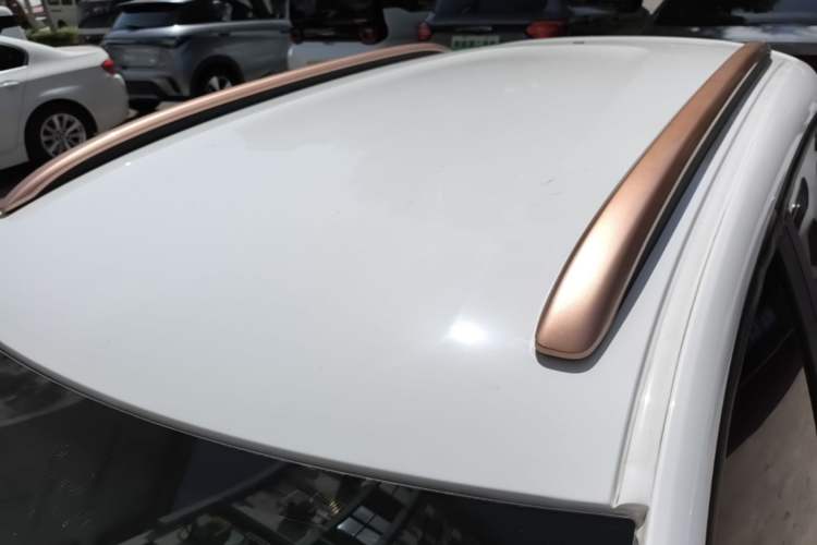 Used Dongfeng NAMMI BOX 2022 Revised Light Wind Edition 201 km Standard Version Roof