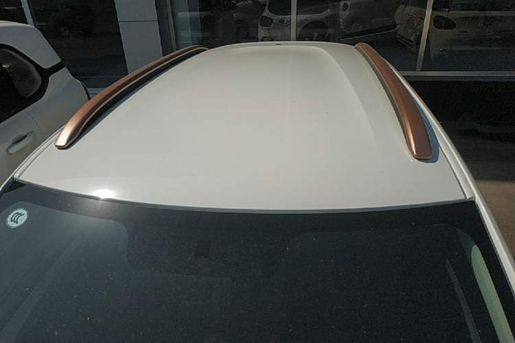 Used Dongfeng NAMMI BOX 2022 Revised Light Wind Edition 201 km Standard Version Roof