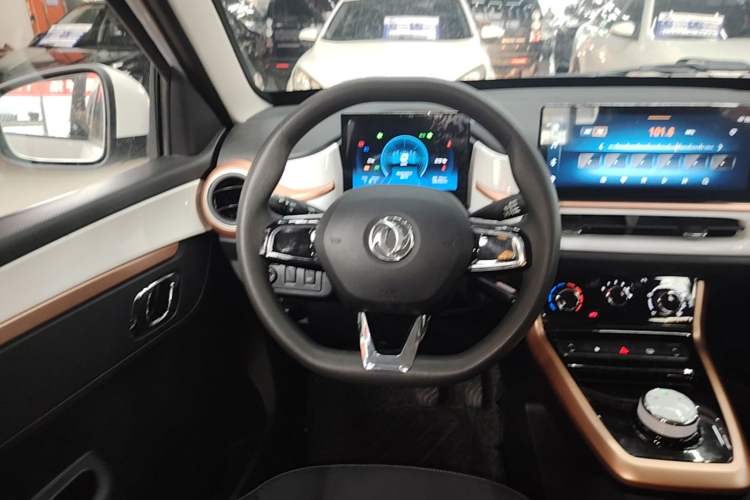 Used Dongfeng NAMMI BOX 2022 Chasing Wind Edition 351KM Standard Model Steering Wheel