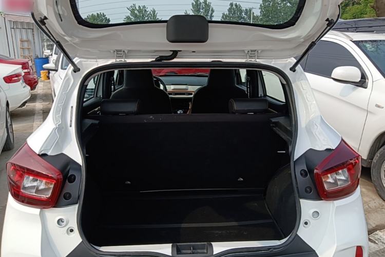 Used Dongfeng NAMMI BOX 2022 Revised Light Wind Edition 201 km Standard Version Trunk