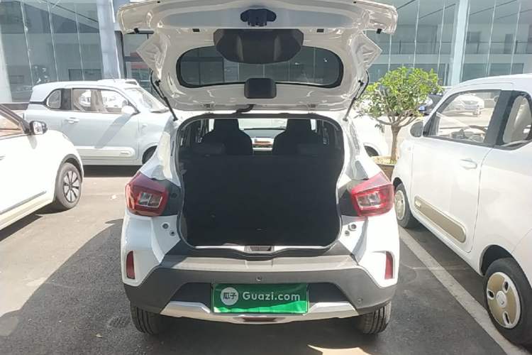 Used Dongfeng NAMMI BOX 2022 Revised Light Wind Edition 201 km Standard Version Trunk