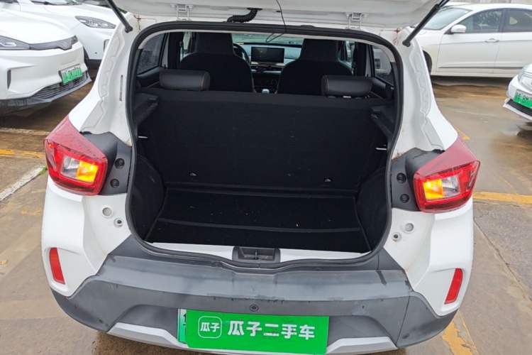 Used Dongfeng NAMMI BOX 2022 Chasing Wind Edition 331 km Standard Model Trunk