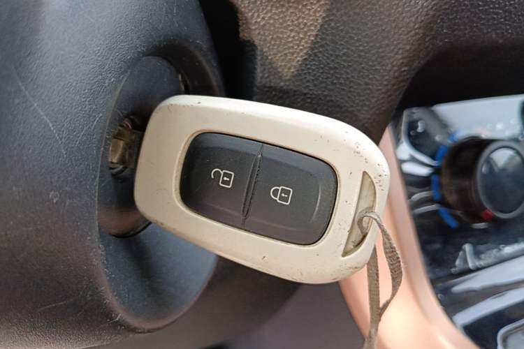 Used Dongfeng NAMMI BOX 2022 Revised Light Wind Edition 201 km Standard Version Vehicle Key