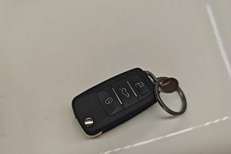 Used Dongfeng NAMMI BOX 2022 Revised Light Wind Edition 201 km Standard Version Vehicle Key