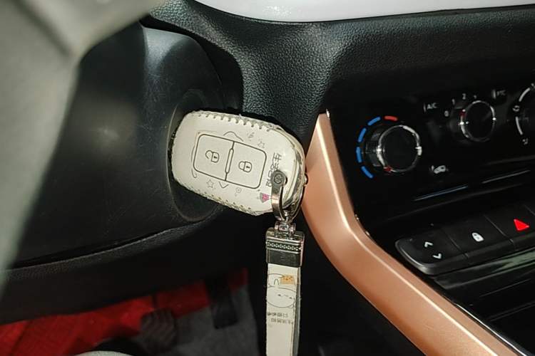 Used Dongfeng NAMMI BOX 2022 Chasing Wind Edition 331KM Advanced Model Vehicle Key