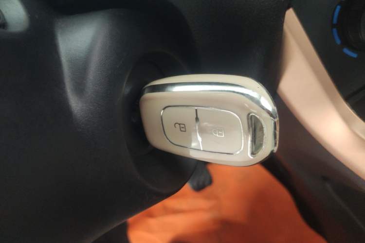 Used Dongfeng NAMMI BOX 2022 Champion Edition Light Wind Version 201KM Standard Model Vehicle Key