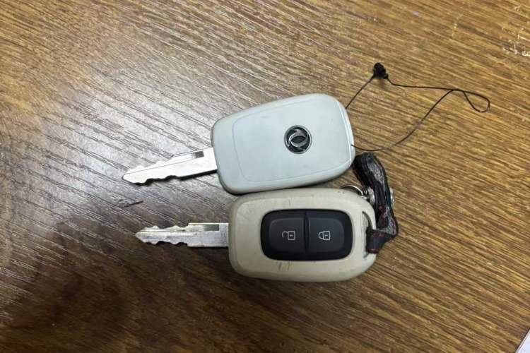 Used Dongfeng NAMMI BOX 2022 Revised Light Wind Edition 201 km Standard Version Vehicle Key
