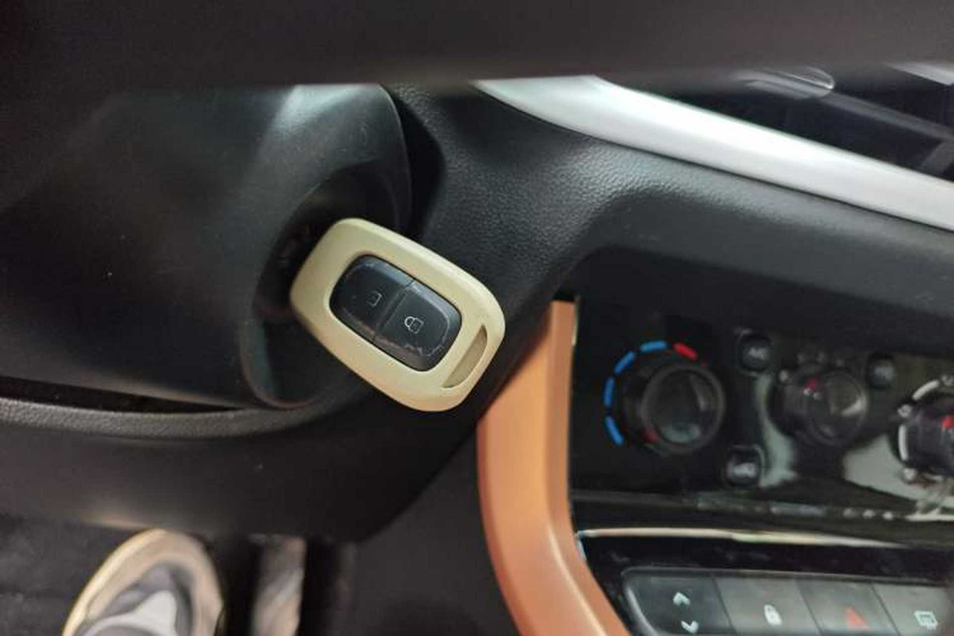Used Dongfeng NAMMI BOX 2022 Revised Light Wind Edition 201 km Standard Version Vehicle Key