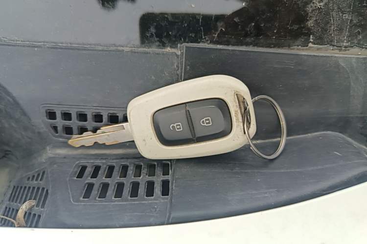 Used Dongfeng NAMMI BOX 2022 Revised Light Wind Edition 201 km Standard Version Vehicle Key