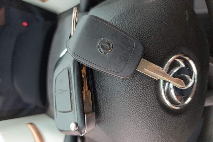 Used Dongfeng NAMMI BOX 2022 Chasing Wind Edition 331 km Standard Model Vehicle Key