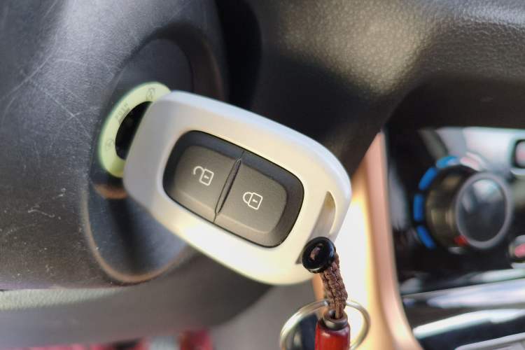 Used Dongfeng NAMMI BOX 2022 Chasing Wind Edition 351KM Standard Model Vehicle Key