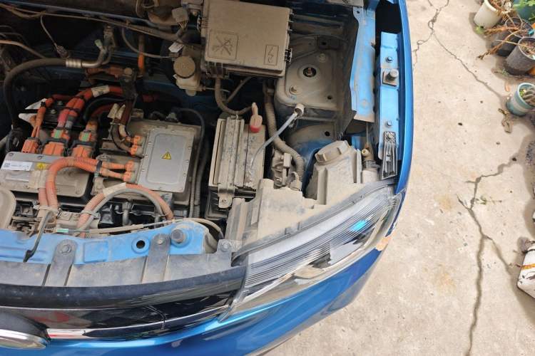 Used Dongfeng NAMMI EX1 2021 Quality Edition Engine Bay Left
