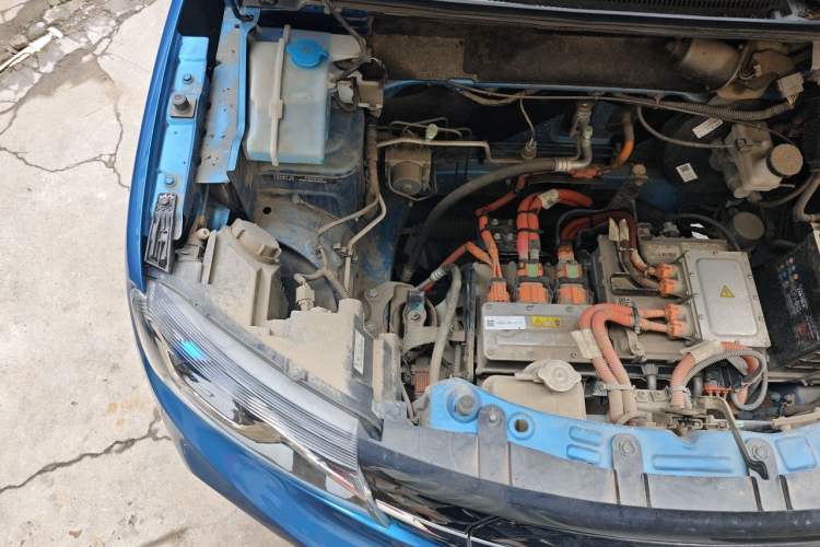 Used Dongfeng NAMMI EX1 2021 Quality Edition Engine Bay Right
