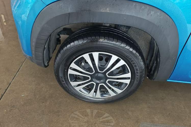 Used Dongfeng NAMMI EX1 2021 Quality Edition Left Front Wheel Hub