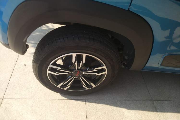 Used Dongfeng NAMMI EX1 2021 Quality Edition Right Rear Wheel Hub