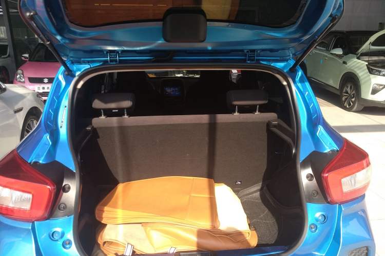 Used Dongfeng NAMMI EX1 2021 Quality Edition Trunk