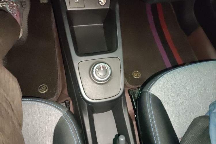 Used Dongfeng NAMMI EX1 2021 Quality Edition Gear Lever