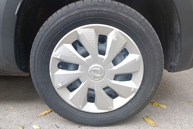 Used Dongfeng NAMMI EX1 2021 Quality Edition Right Front Wheel Hub