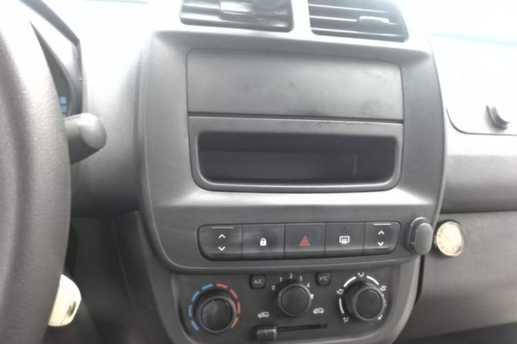 Used Dongfeng NAMMI EX1 2021 Zhi Ling Version Audio And AC Panel